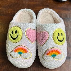 Cute Smiley Face and Heart Slippers